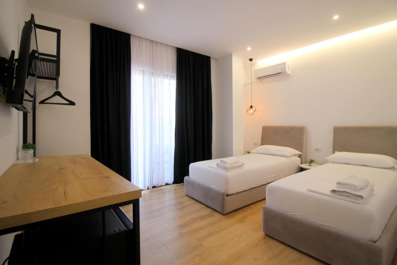 Hotel Qurku 2 Саранда Екстер'єр фото