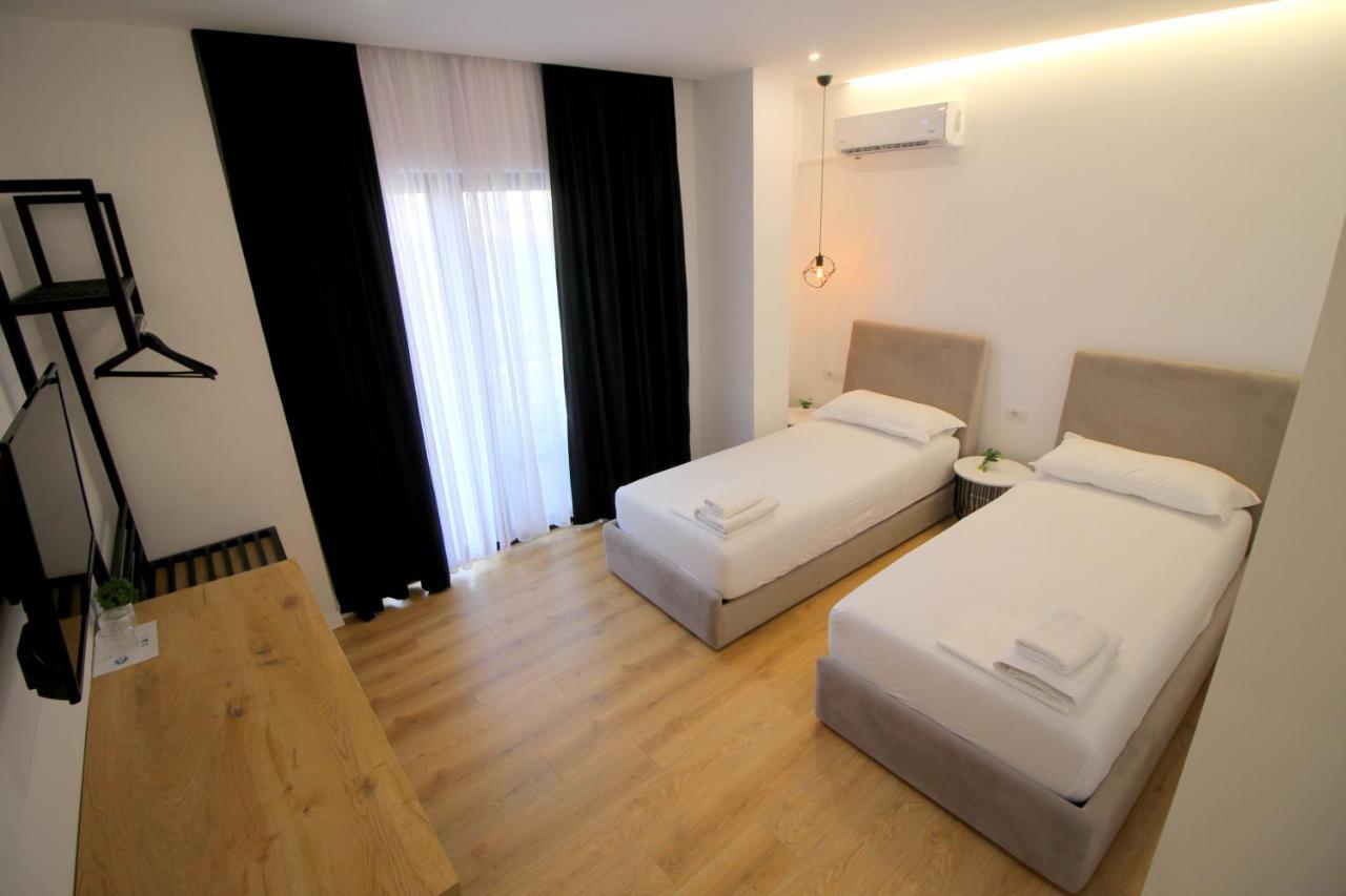 Hotel Qurku 2 Саранда Екстер'єр фото