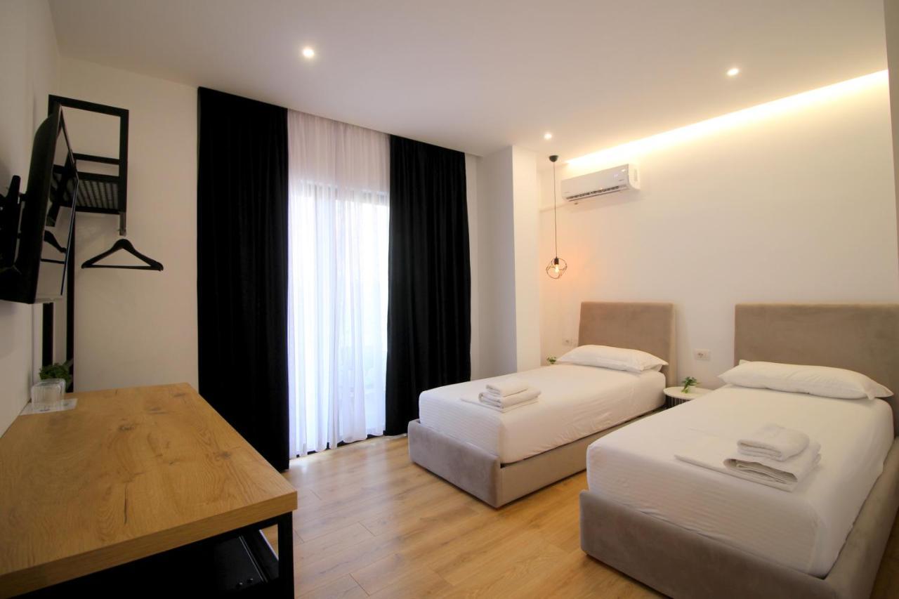Hotel Qurku 2 Саранда Екстер'єр фото